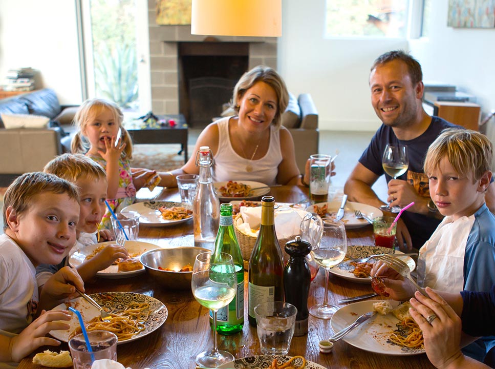 5 Steps to Keep Kids at the Table